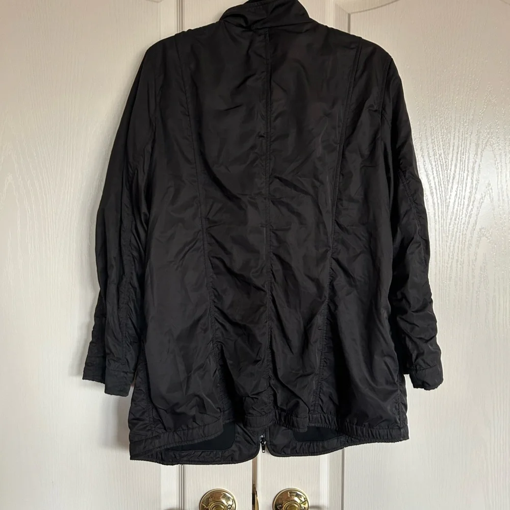 Chico’s black lightweight ruched zip front windbreaker jacket size 2 Large - Picture 10 of 10
